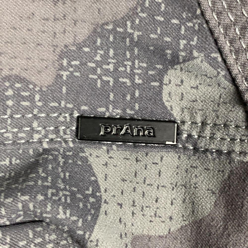 Prana Women's Gray Camo Jogger Pants - Picture 7 of 12